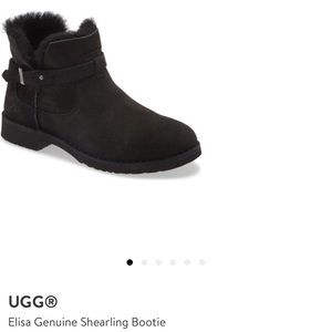 Black Ugg boots